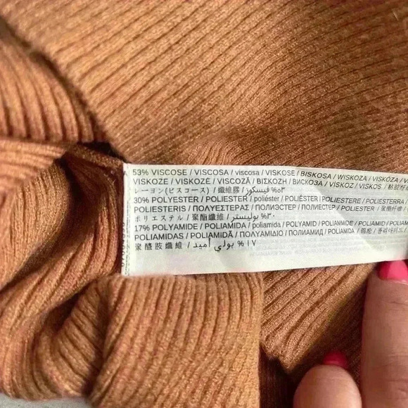 MNG  NEW ribbed knit bodycon maxi skirt in camel color size XS - Picture 3 of 4